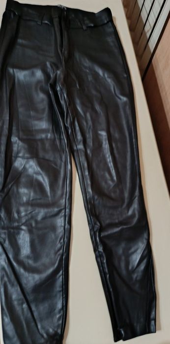 Кожаные брюки , юбки