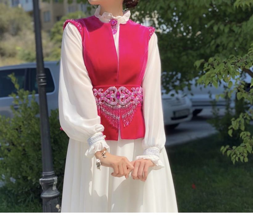 Жилетка (кажекей) от Medina Saktaganova