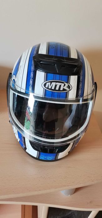 Vând casca moto MTR
