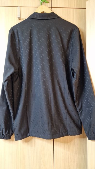 Jacheta Jordan Essentials Neagra – S, Noua cu Eticheta