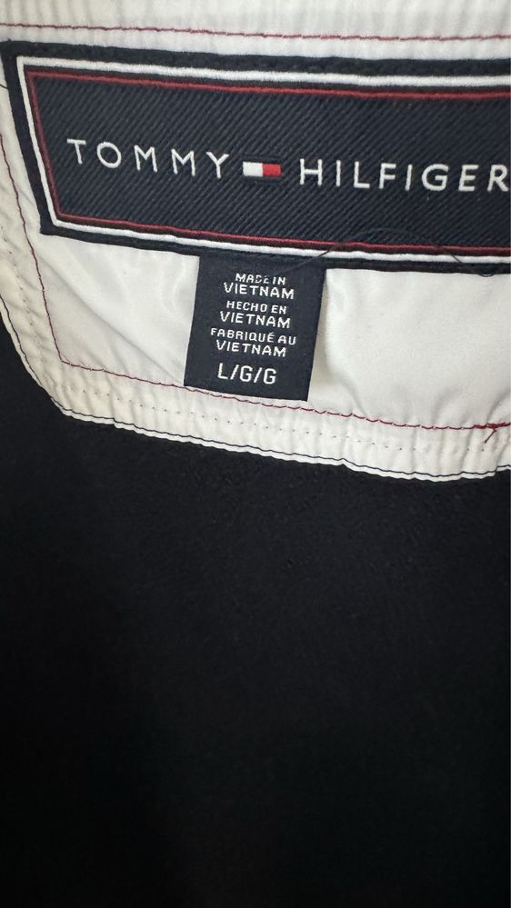 Куртка от Tommy hilfiger