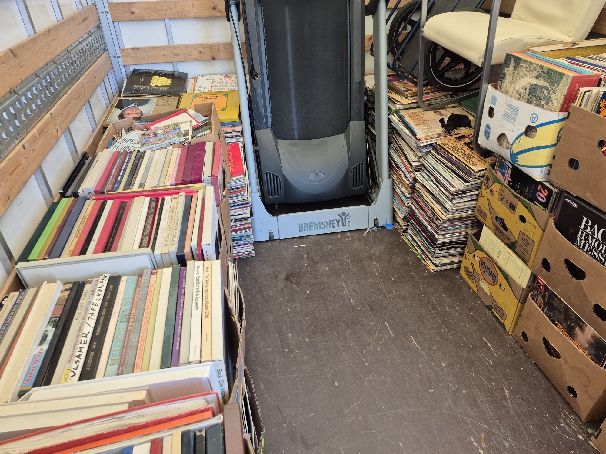Vând Lot 12500lp Discuri Vinil colectie muzica clasica mixta