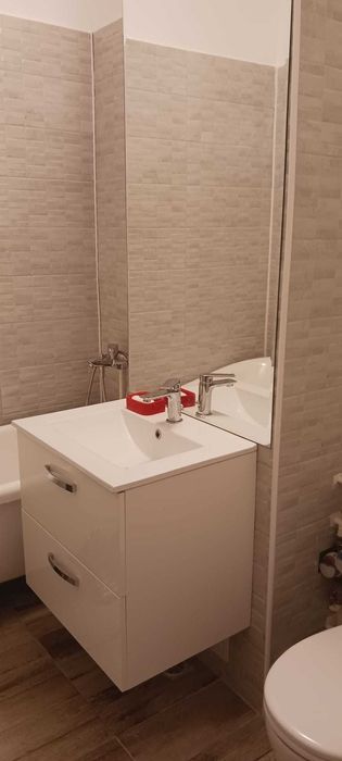 Vand apartament 3 camere an 1982 - zona Dristor