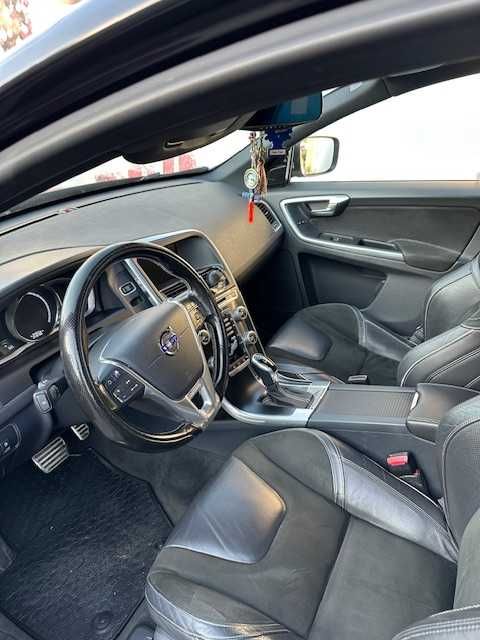 Volvo XC 60 RDesign 2,4. D5 AWD motor si cutie originale Suedia