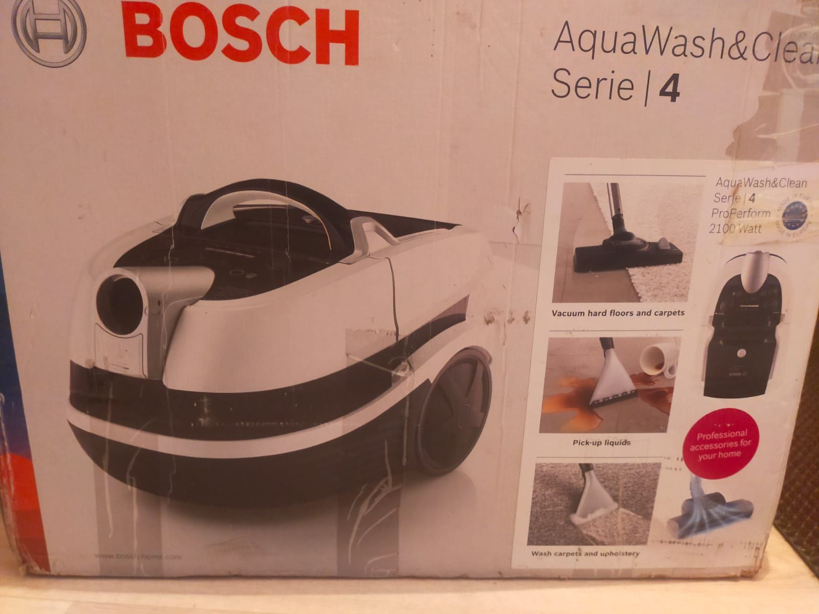 Пылисос BOSCH Aqua Wash &Clean