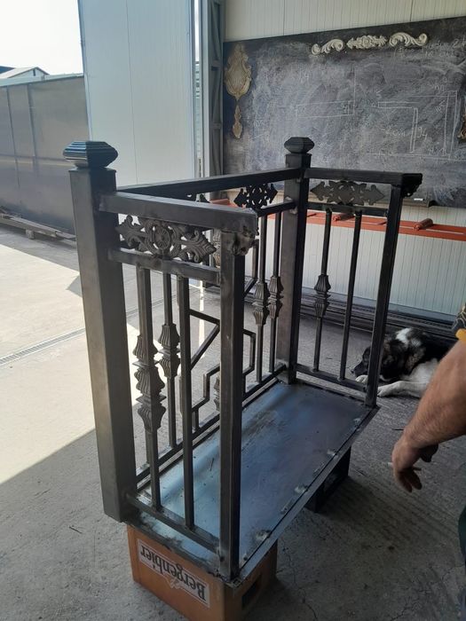 Porti Garduri, Balustrazi Scări metalice 100 lei