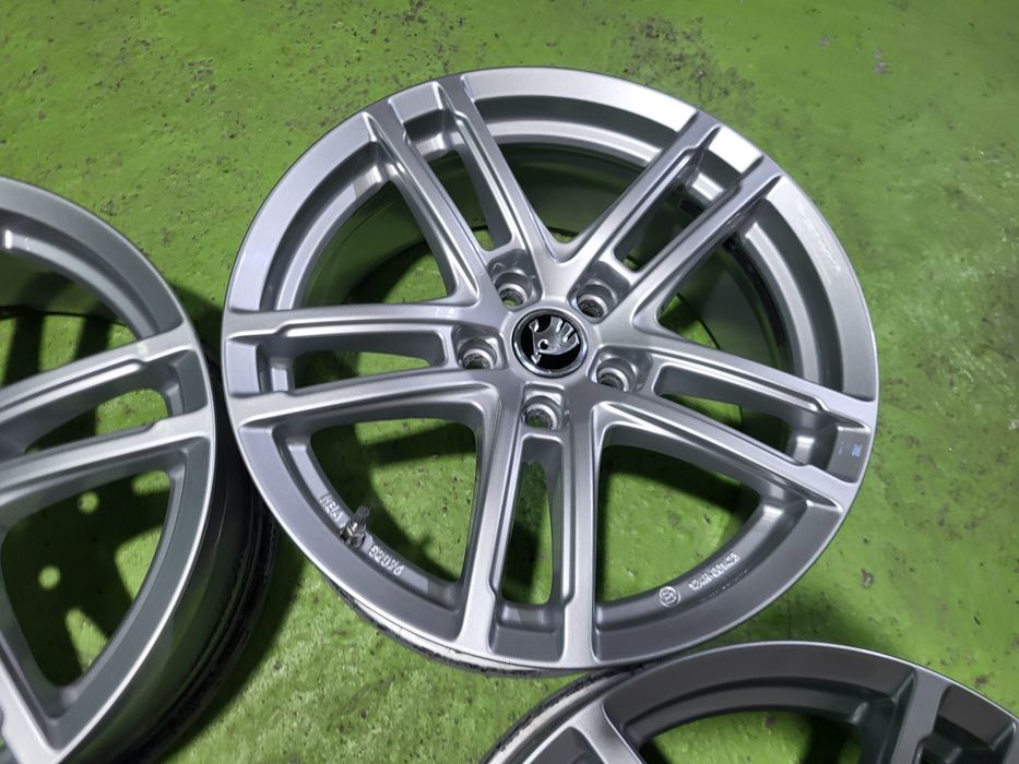 17 5x112 Skoda лети джанти 5х112 шкода
