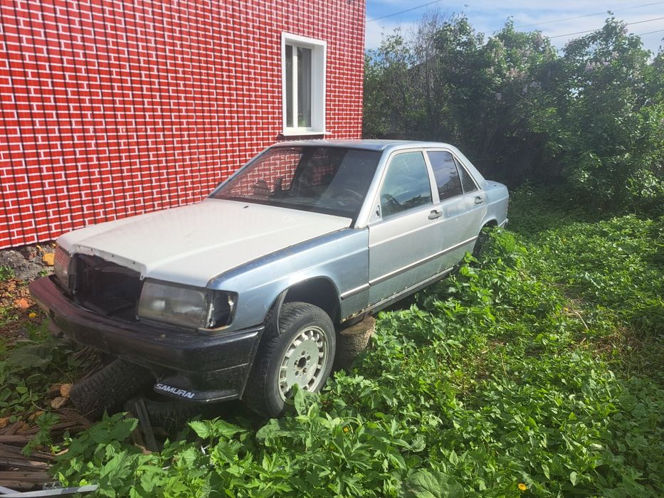 Продам. мерс 190