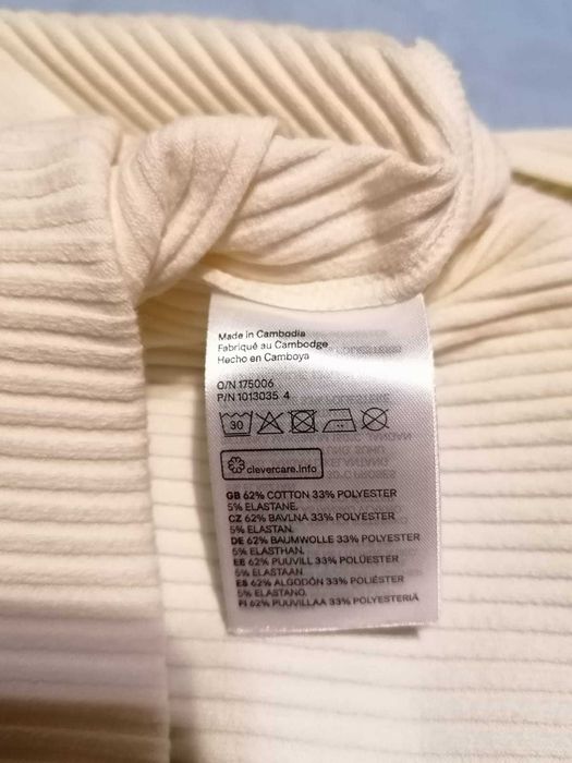 Bluza-rochie cu mânecă scurta. Redusa