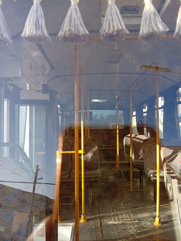 Isuzu avtobusi sotiladi