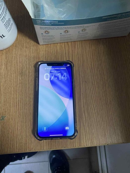 Vând iPhone 12 In stare perfecta