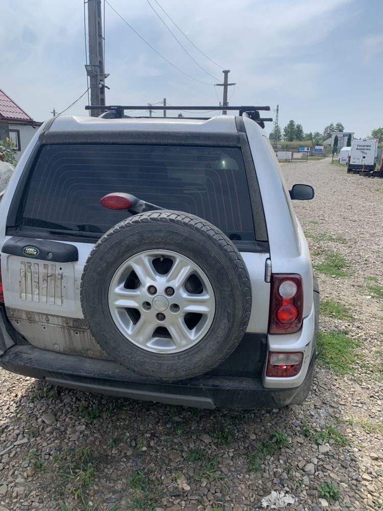 Dezmembrez land rover freelander 2005