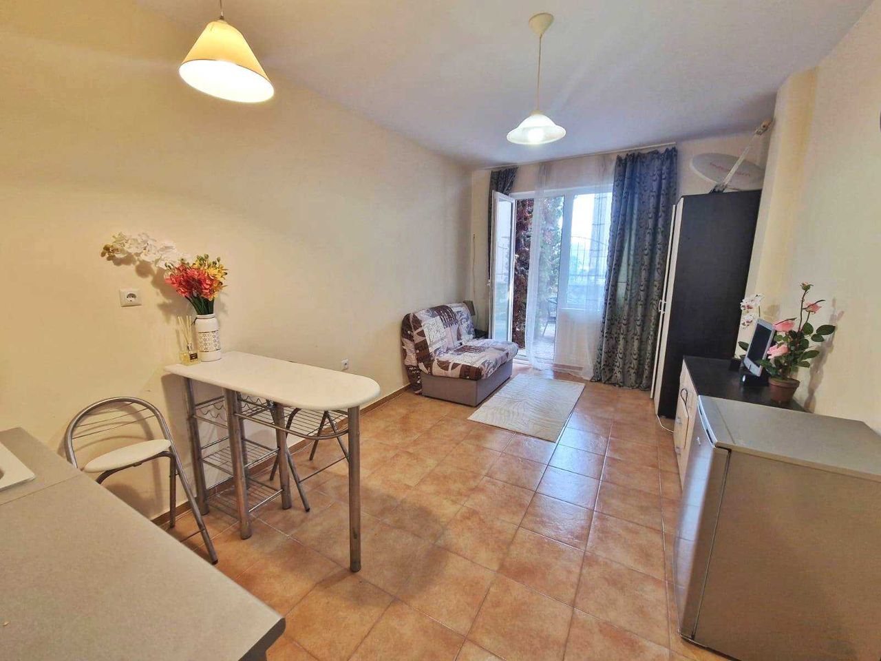 Продава се Едностаен апартамент в к.к. Слънчев бряг - 30 кв.м за 1250 €/кв.м - Снимка #3