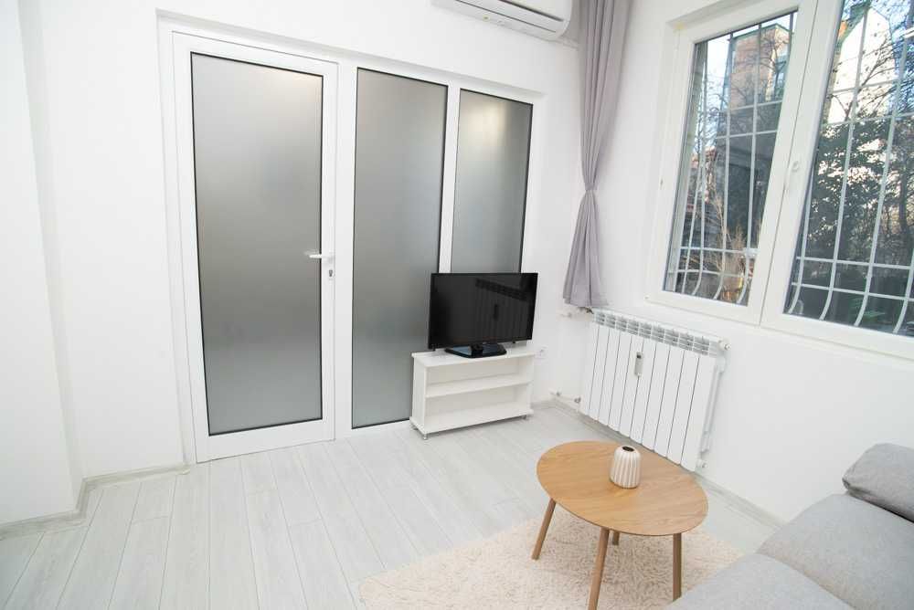 Дава се под наем Двустаен апартамент в София, Център - 42 кв.м за 765 € - Снимка #6