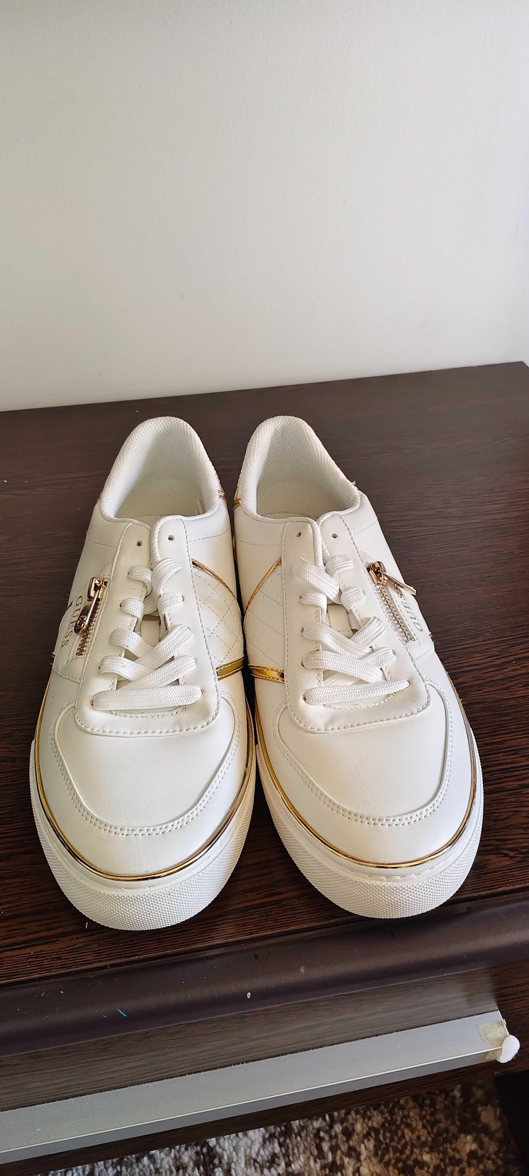 Кецове GUESS нови