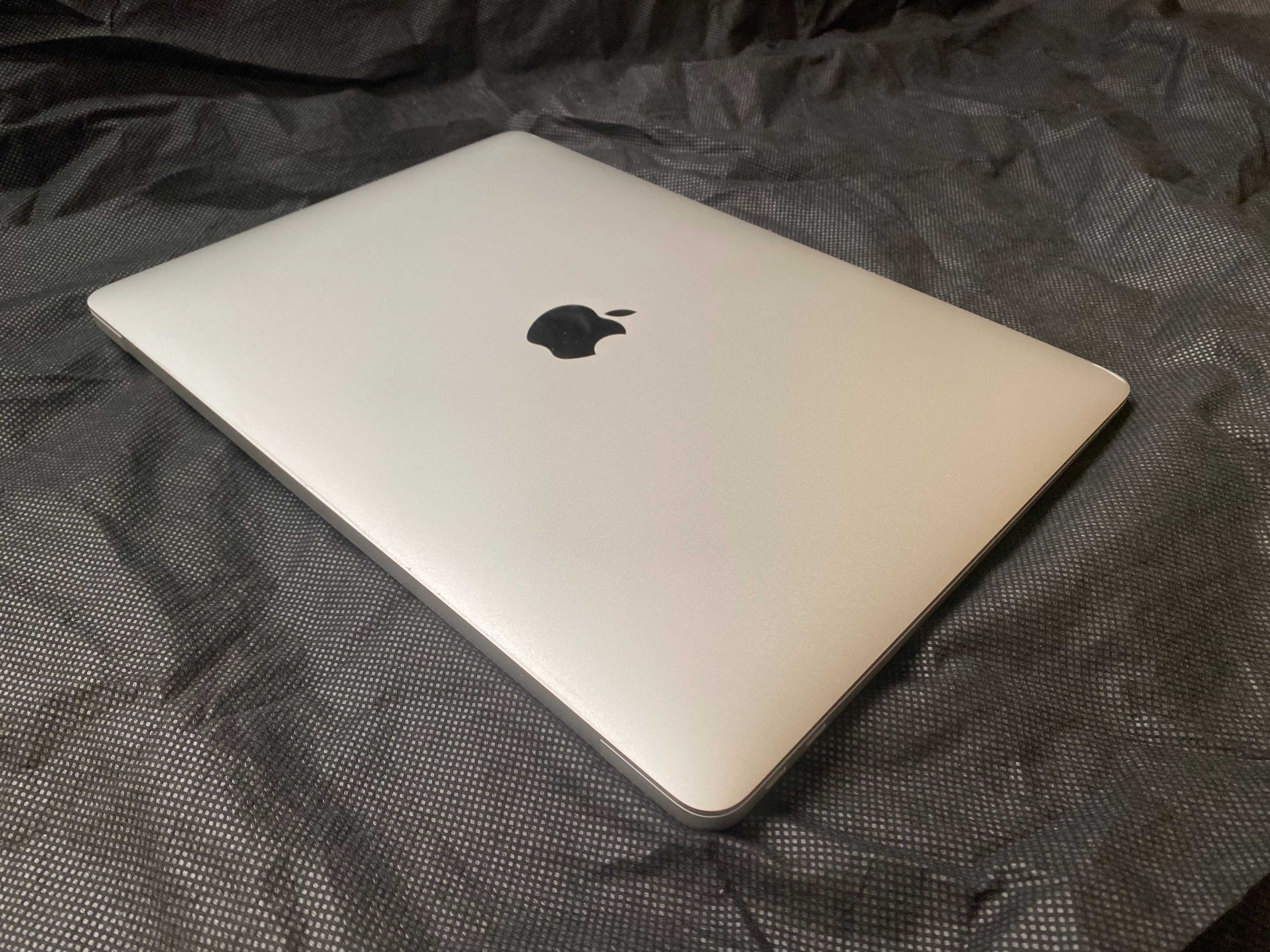 13" Macbook Air A2179(2020) Silver-НА ЧАСТИ
