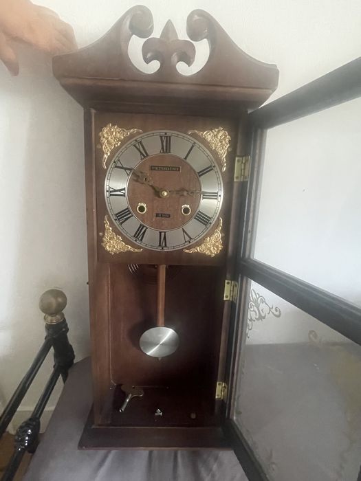 Ceas cu pendul perfect functional