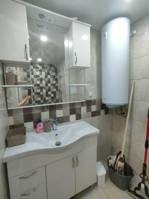 Дава се под наем Двустаен апартамент в Бургас, Славейков - 65 кв.м за 510 € - Снимка #5