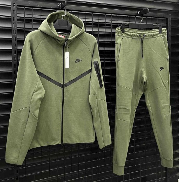 Мъжки Екипи NikeTech