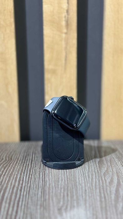 Часы Apple Watch SE 44mm / Эпл Вотч СЕ 44мм