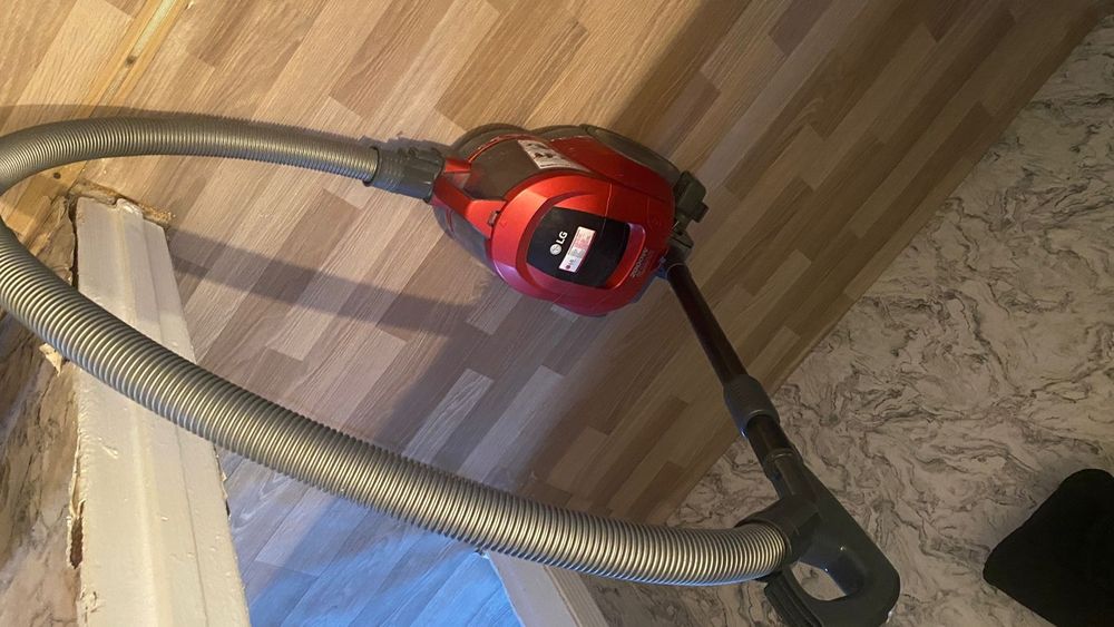 Продам пылесос б/у