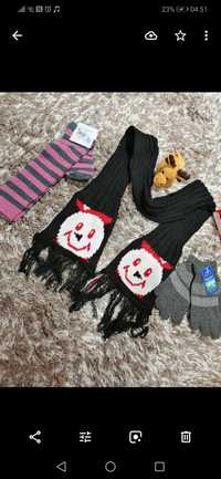 Нов комплект шал , ръкавици и чорапи - машинно плетиво