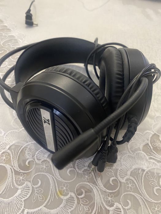 Наушники с микрофоном в отличном состоянии