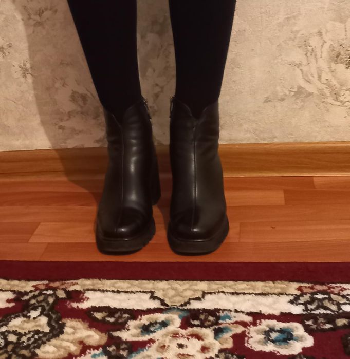 Продам ботинки  в хорошем состояни