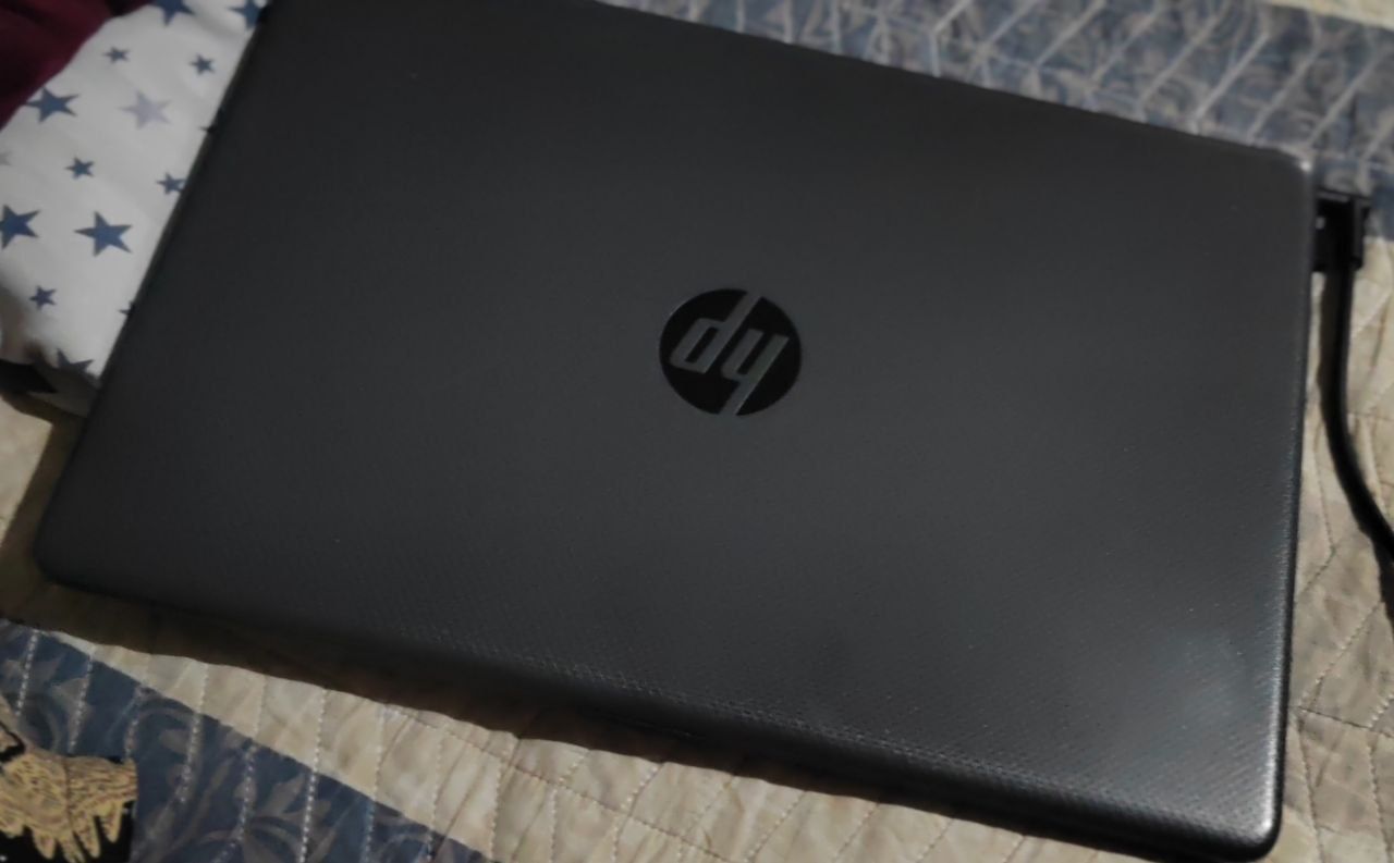 hp kompyuter va green leafdan Sealuxe krem nabor sotiladi
