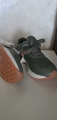 Pantofi sport 28
