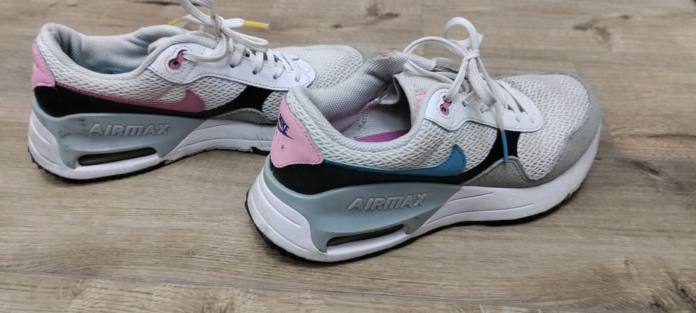 Дамски маратонки Nike Air Max