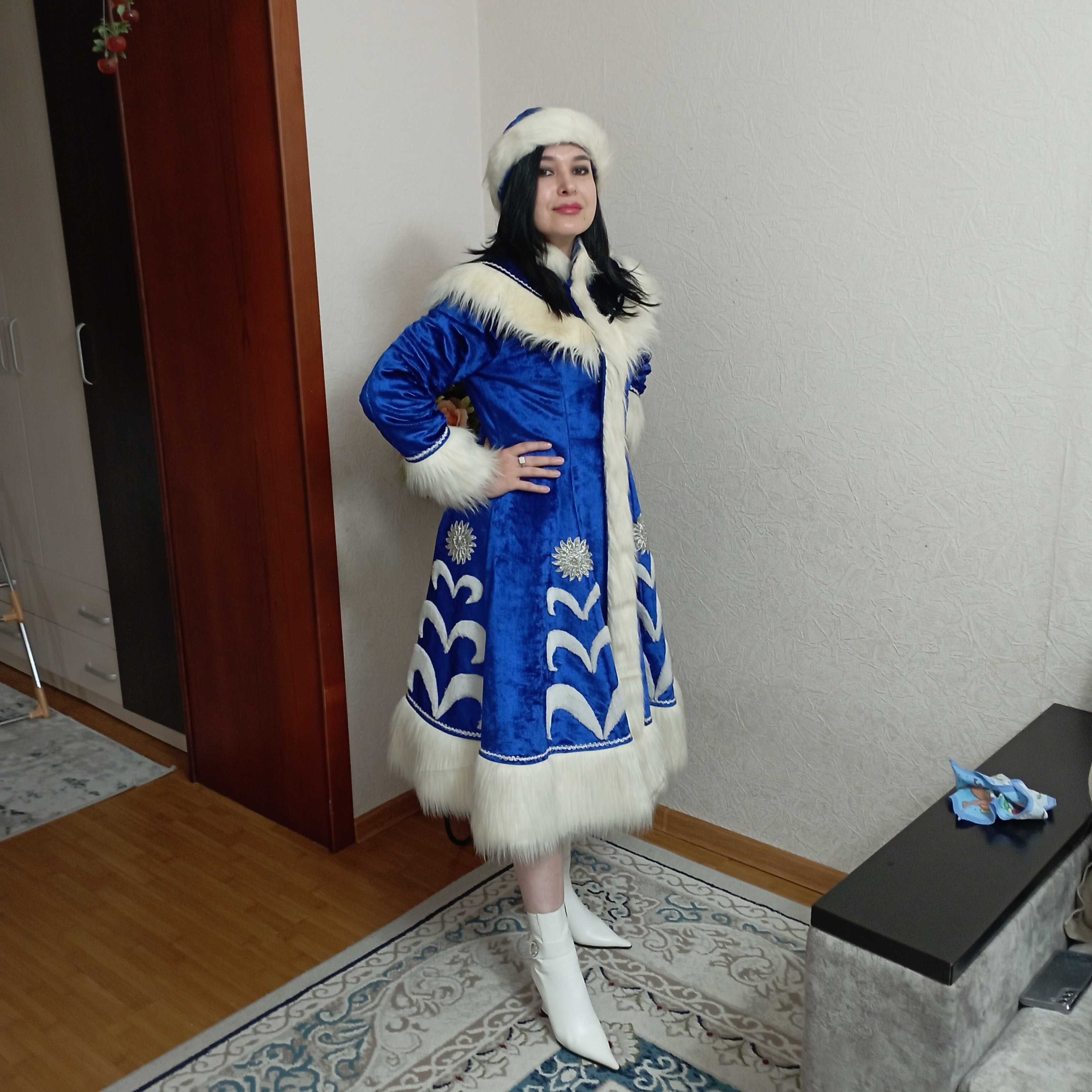 Костюм Снегурочки в аренду.