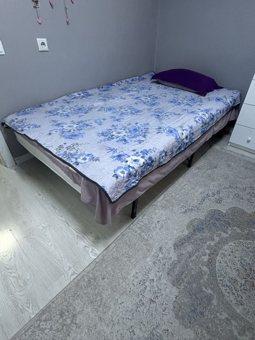 Кровать полуторка с матрасом