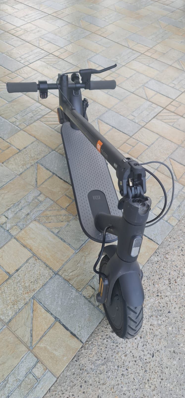 Trotineta electrica xiaomi mi electric scooter esential