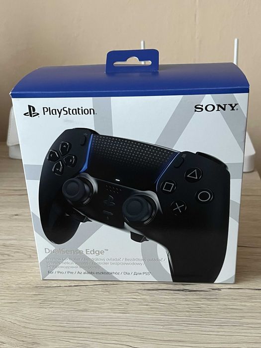PS5 DualSense Edge controller