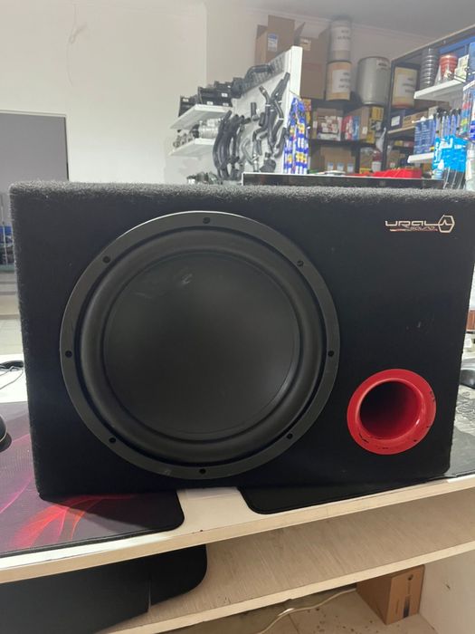 Продам сабвуфер Black Hurricane