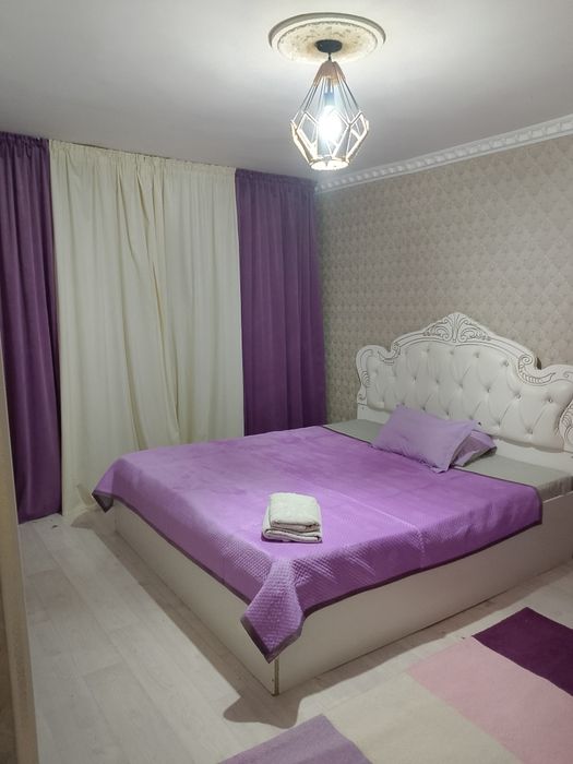 Универсам,1-2ком кв.  1сағатка 2000