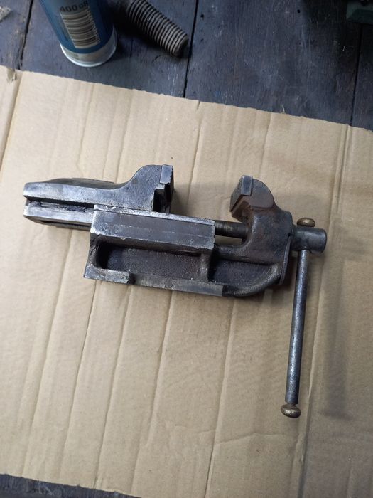 Menghina de dimensiuni mici