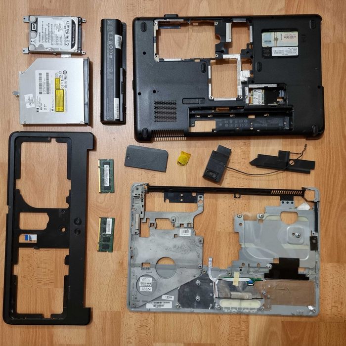 DEZMEMBRARI Laptop HP Compaq Presario CQ61 CQ 61