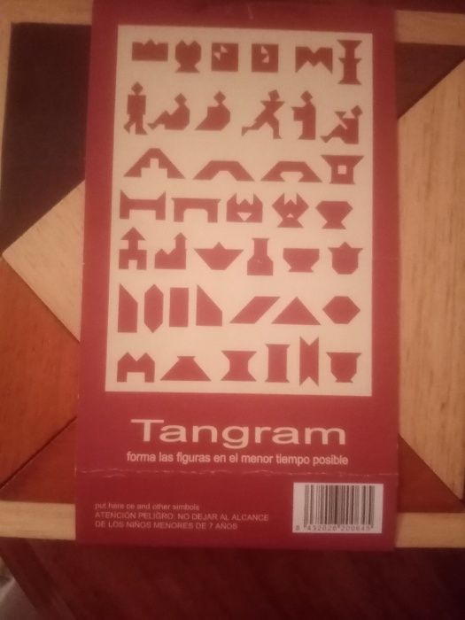 Joc de inteligenta tangram de lemn