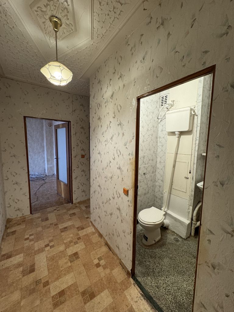 Продава се Двустаен апартамент в Казанлък - 64 кв.м за 1155 €/кв.м - Снимка #5