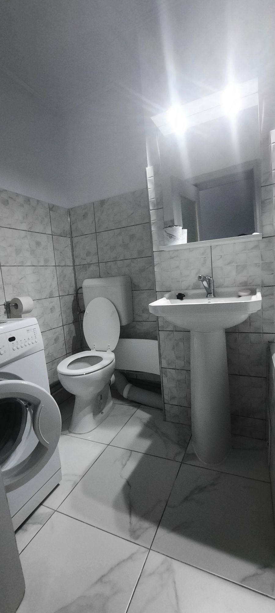 Inchiriez apartament 2 camere