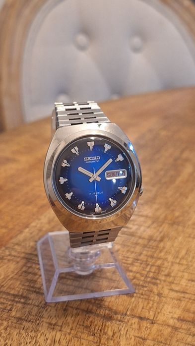 Seiko 7009-8230  impecabil