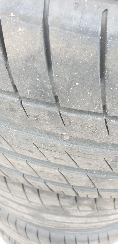 Летни Гуми 265/40 ZR21