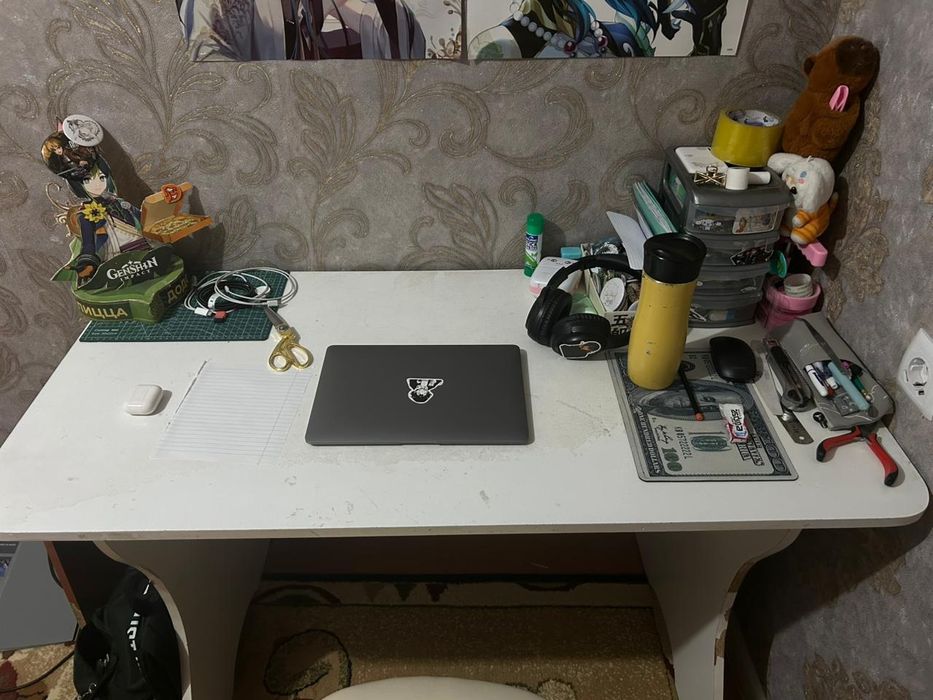 Продается стол п