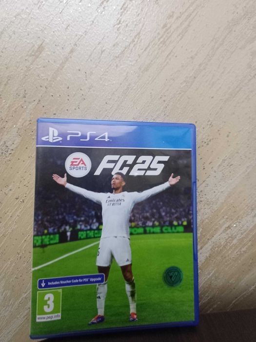 EA FC25 и UFC4 , PS4