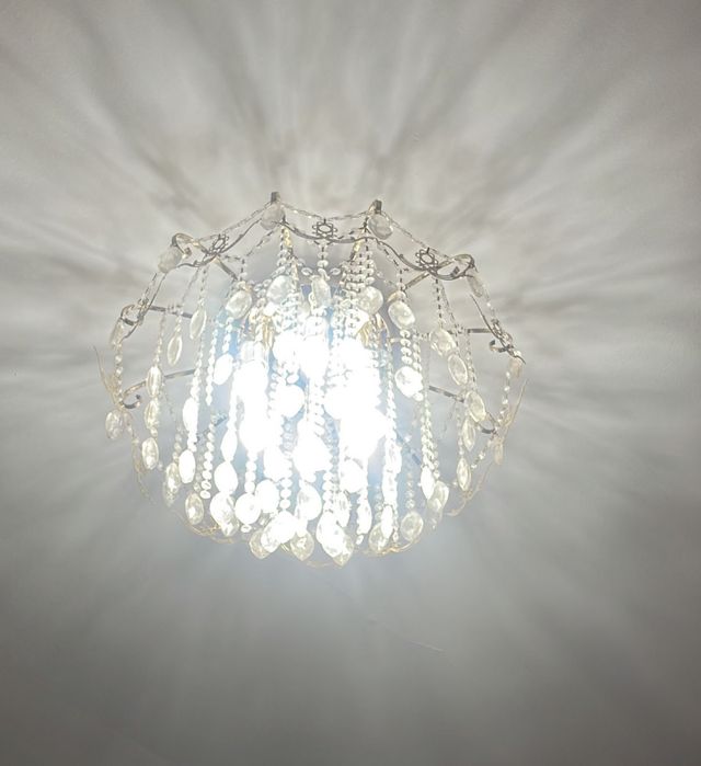 Продам люстру в хорошем состоянии