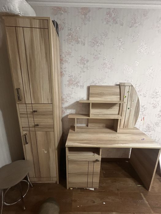 Стол школьника 10 тысяч тенге