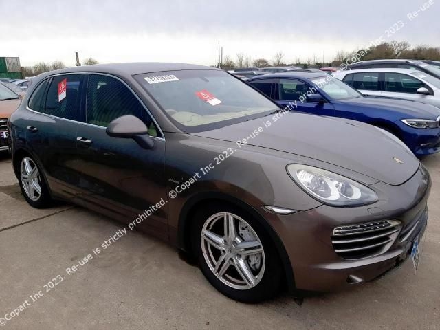 Dezmembrez Porsche Cayenne 958 [2010 - 2014] Crossover Diesel 3.0 Tiptronic AWD (245 hp)
