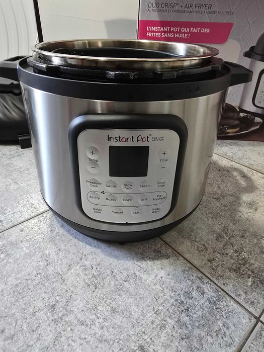Instant Pot Duo Crisp + Air Fryer 8 литра, като нов
